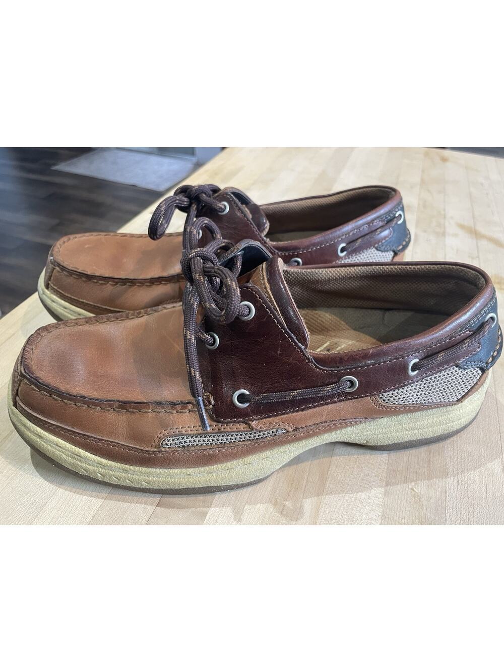 G.H. Bass 2 Tone Brown & Tan Leather Boat Shoes Clipper Thick Sole 2 Eyes 8.5
